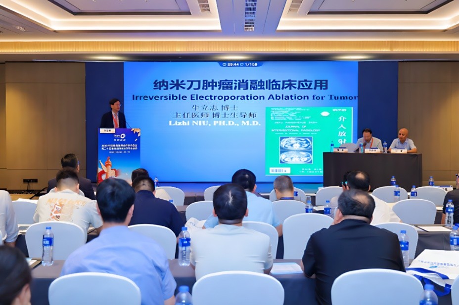 qinb15_295715.jpg