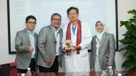 qinb26_415610.jpg