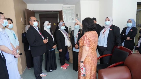 qinb26_494767.jpg